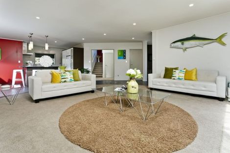 Photo of property in 27 Lyford Crescent, Sunnynook, Auckland, 0620