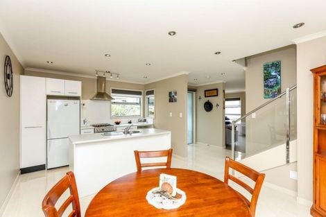 Photo of property in 32b Gilbert Street, New Plymouth, 4310