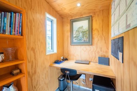 Photo of property in 25 Tennis Court Road, Raumati South, Paraparaumu, 5032