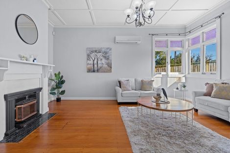 Photo of property in 6 Parahaki Street, Regent, Whangarei, 0112