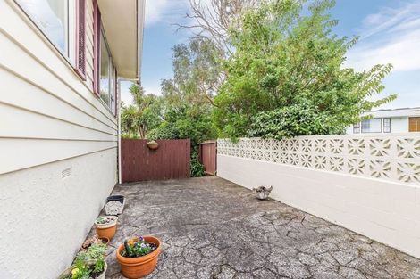 Photo of property in 1 Zande Terrace, Tawa, Wellington, 5028