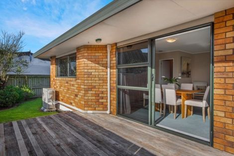 Photo of property in 17 Mews Place, Forest Lake, Hamilton, 3200