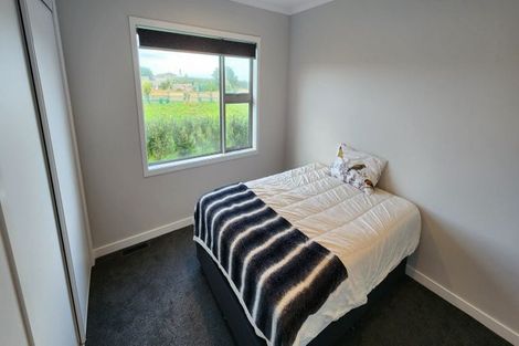 Photo of property in 58 Anglers Avenue, Warea, New Plymouth, 4381