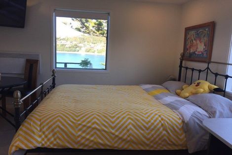 Photo of property in 52 Seaview Road, Paremata, Porirua, 5024