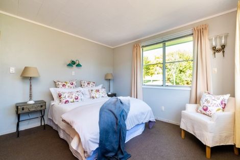 Photo of property in 25 Tauroa Road, Havelock North, 4130