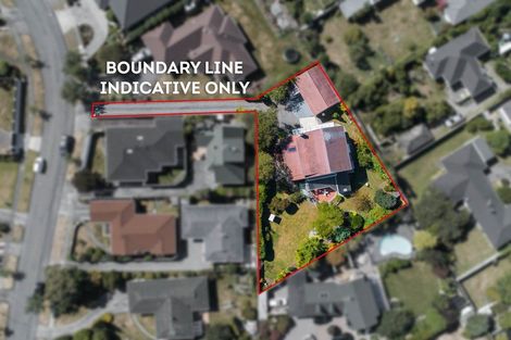 Photo of property in 10 Rewarewa Crescent, Waikanae, 5036