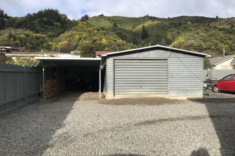 Photo of property in 49a Hampden Street, Picton, 7220