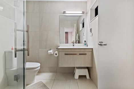 Photo of property in 26a Bernleigh Terrace, West Harbour, Auckland, 0618