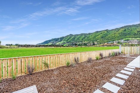 Photo of property in 3 Tapuhikura Street, Waikanae, 5036