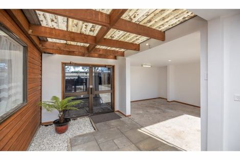 Photo of property in 2a Wainoni Road, Wainoni, Christchurch, 8061