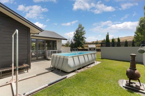 Photo of property in 38 Rere Road, Lake Hayes, Queenstown, 9304