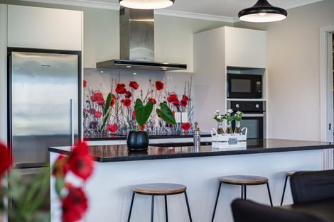 Photo of property in 34 Margaret Shields Avenue, Aotea, Porirua, 5024