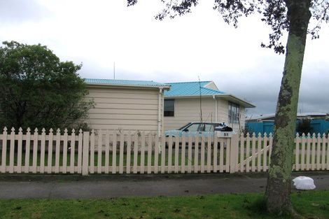 Photo of property in 51 Acacia Street, Kelvin Grove, Palmerston North, 4414