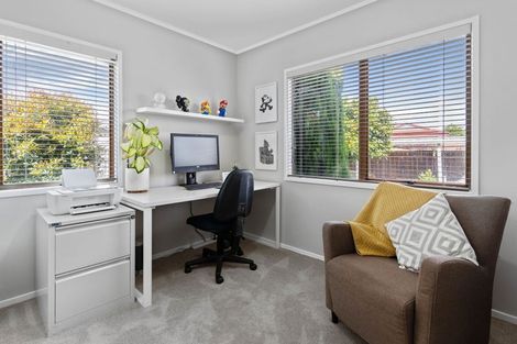 Photo of property in 1/72 Hyperion Drive, Randwick Park, Auckland, 2105
