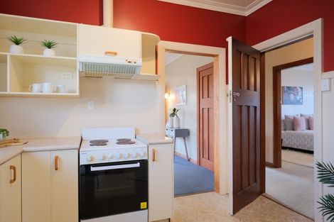 Photo of property in 14 Royal Crescent, Saint Kilda, Dunedin, 9012