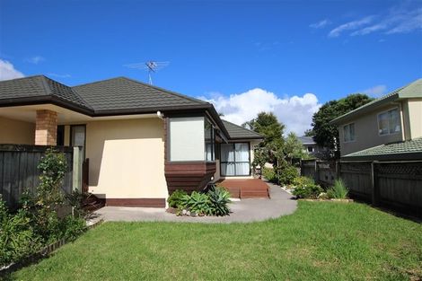 Photo of property in 1/12 Beatrice Avenue, Hillcrest, Auckland, 0627