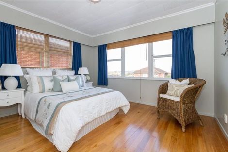 Photo of property in 5 Pooley Street, Pakuranga Heights, Auckland, 2010