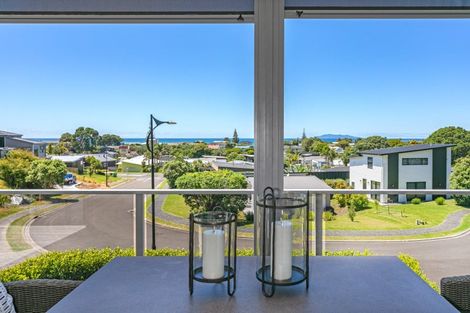 Photo of property in 18 Ross Place, Whiritoa, Whangamata, 3691