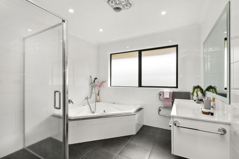 Photo of property in 5 Mosslea Court, Rototuna North, Hamilton, 3210