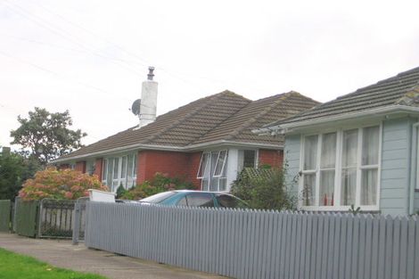 Photo of property in 68 Davidson Crescent, Tawa, Wellington, 5028
