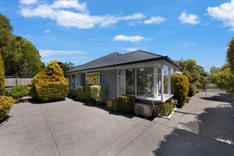 Photo of property in 233 Fifield Terrace, Opawa, Christchurch, 8023