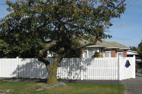 Photo of property in 109 Maidstone Road, Ilam, Christchurch, 8041