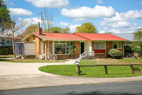 Photo of property in 234 Shakespeare Street, Leamington, Cambridge, 3432