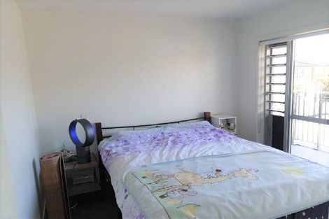 Photo of property in 11d/60 Masons Road, Oteha, Auckland, 0632