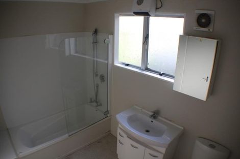 Photo of property in 3/4 Narbada Crescent, Khandallah, Wellington, 6035