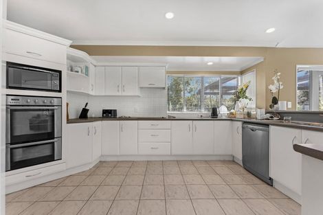 Photo of property in 81 Polo Prince Drive, Totara Park, Manurewa, 2576