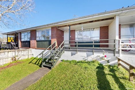 Photo of property in 3/46 Fruitvale Road, New Lynn, Auckland, 0600