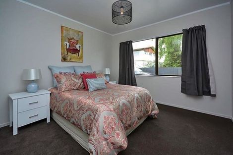 Photo of property in 2/26 Estuary Road, Weymouth, Auckland, 2103