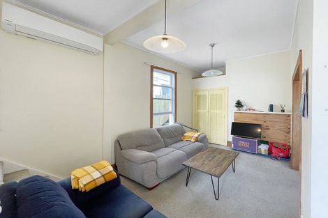 Photo of property in 127 Wallace Street, Mount Cook, Wellington, 6021