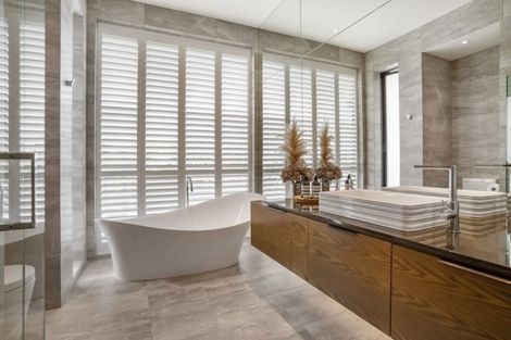 Photo of property in 98 Paritai Drive, Orakei, Auckland, 1071