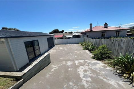 Photo of property in 33 Rangiora Street, Castlecliff, Whanganui, 4501