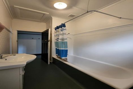 Photo of property in 100 Nairn Street, Mount Cook, Wellington, 6011