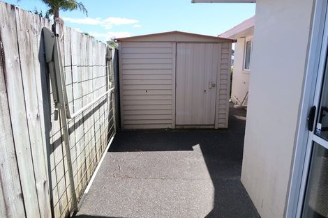 Photo of property in 36 Gillett Place, Botany Downs, Auckland, 2014