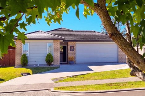 Photo of property in 5 Minerva Avenue, Helensville, 0800