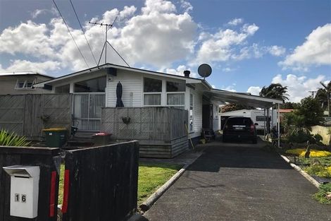 Photo of property in 16 Tironui Station Road East, Papakura, 2112