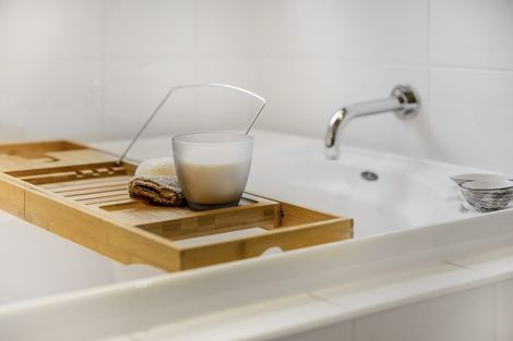 Photo of property in 9/40 Scarlet Oak Drive, Schnapper Rock, Auckland, 0632