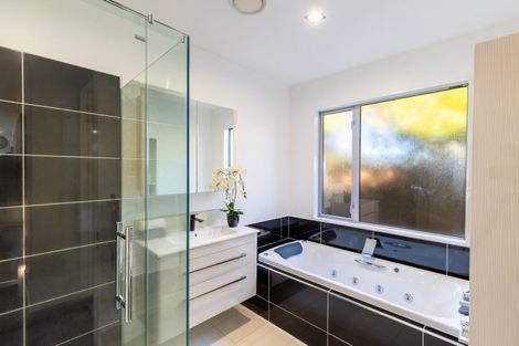 Photo of property in 26 Waitikiri Square, Parklands, Christchurch, 8083