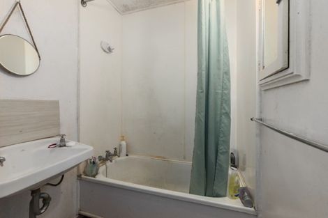 Photo of property in 35 Hanson Grove, Stokes Valley, Lower Hutt, 5019