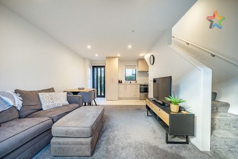 Photo of property in 4/97 Whites Line East, Waiwhetu, Lower Hutt, 5010