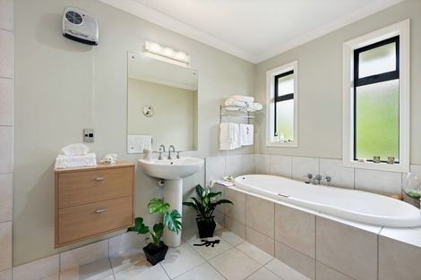 Photo of property in 10 Aspen Court, Huntington, Hamilton, 3210