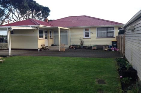 Photo of property in 5 High Street East, Waitara, 4320