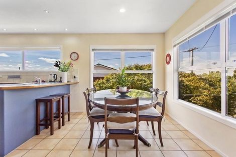 Photo of property in 104 Te Atatu Road, Te Atatu South, Auckland, 0610