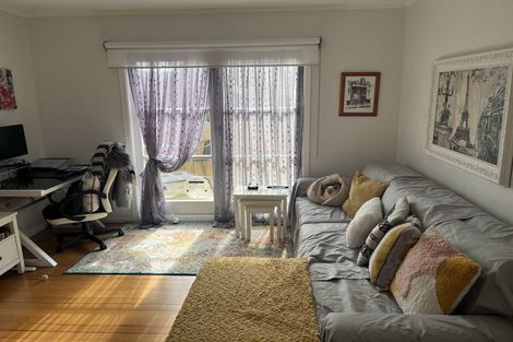Photo of property in 2/4 Sydney Street, Hauraki, Auckland, 0622