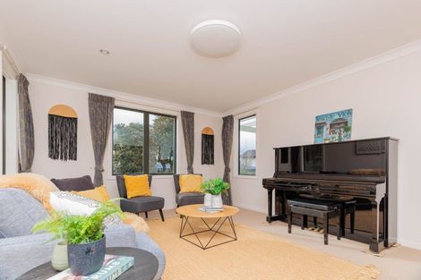Photo of property in 44 Furlong Crescent, Churton Park, Wellington, 6037