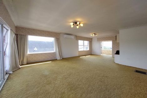 Photo of property in 187 Te Atatu Road, Te Atatu South, Auckland, 0610