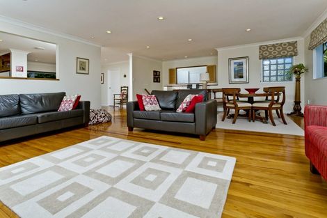 Photo of property in 49 Weatherly Road, Torbay, Auckland, 0630